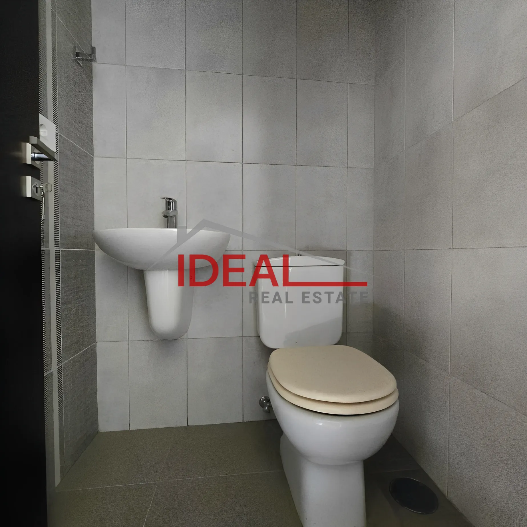 Office for Sale in Forn El Chebbak, Lebanon