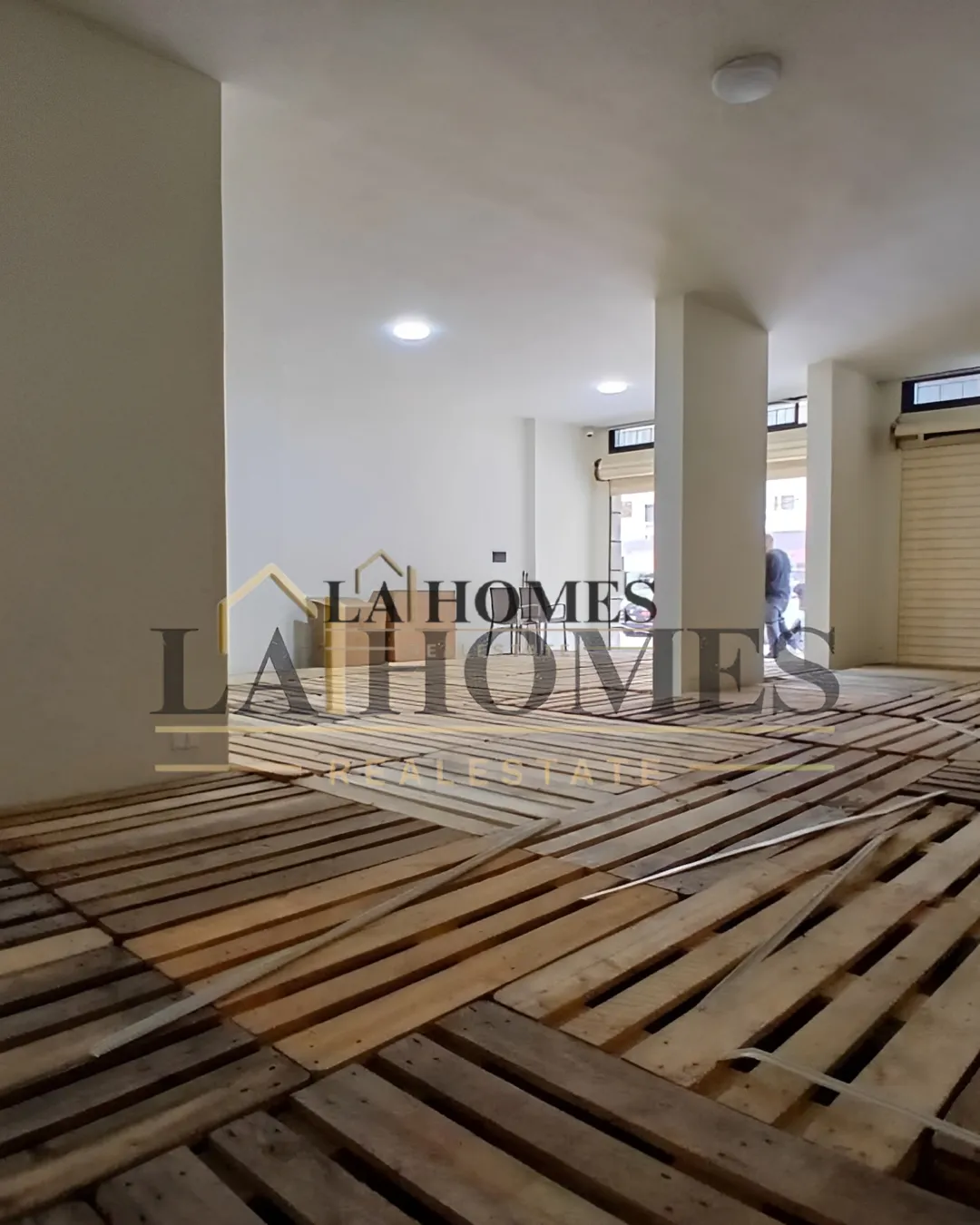 Shop for rent in Zouk Mosbeh