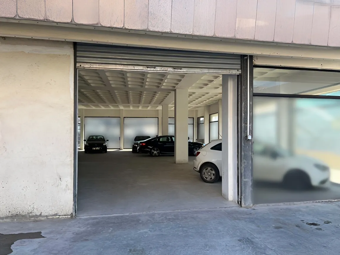 Showroom for rent in Dawrat, Lebanon