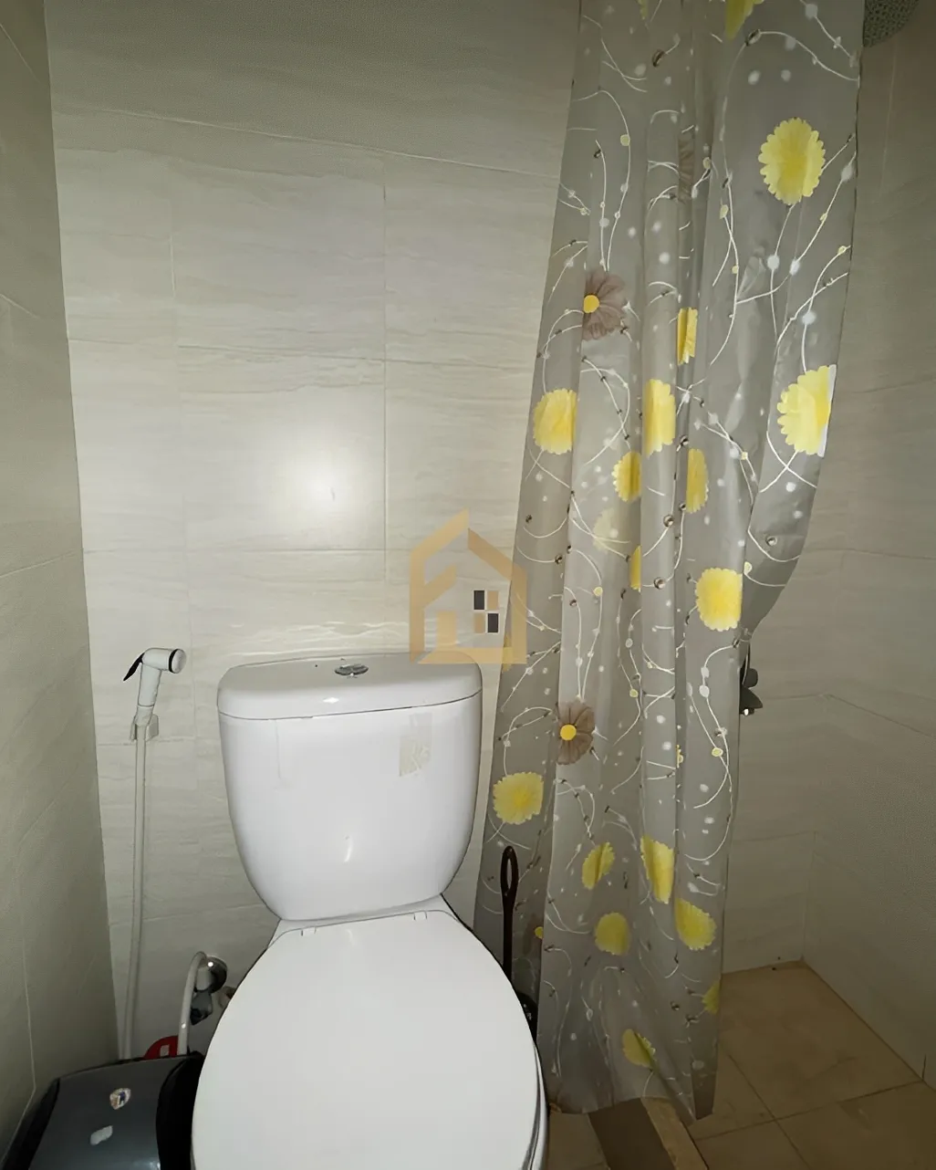 Apartment for Sale in Mazraa, Bayrut, Lebanon