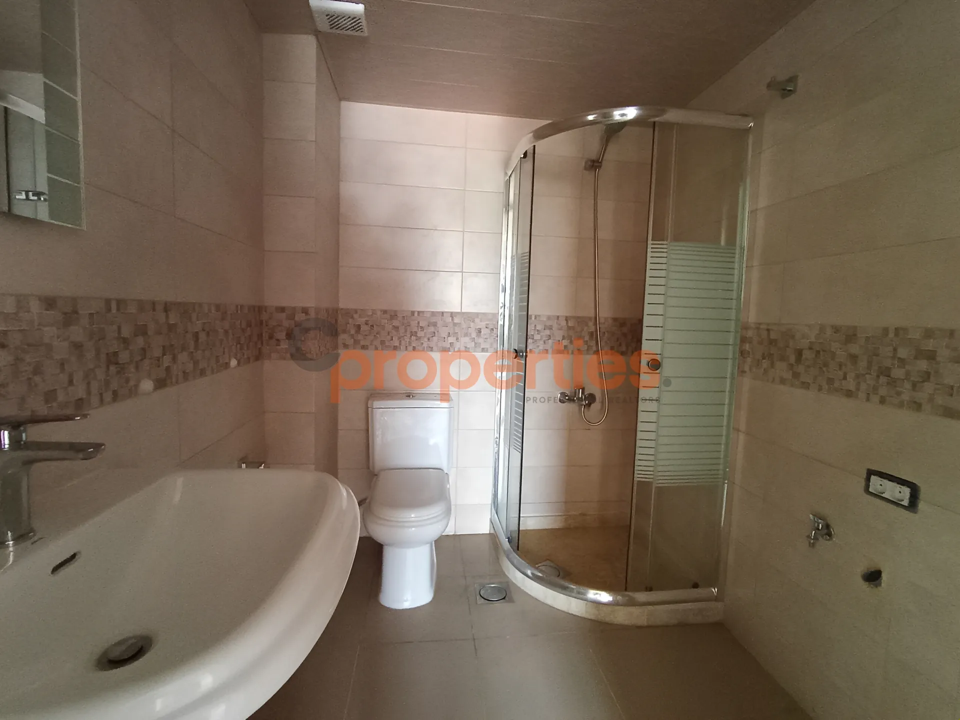 Apartment for Rent in Chekka