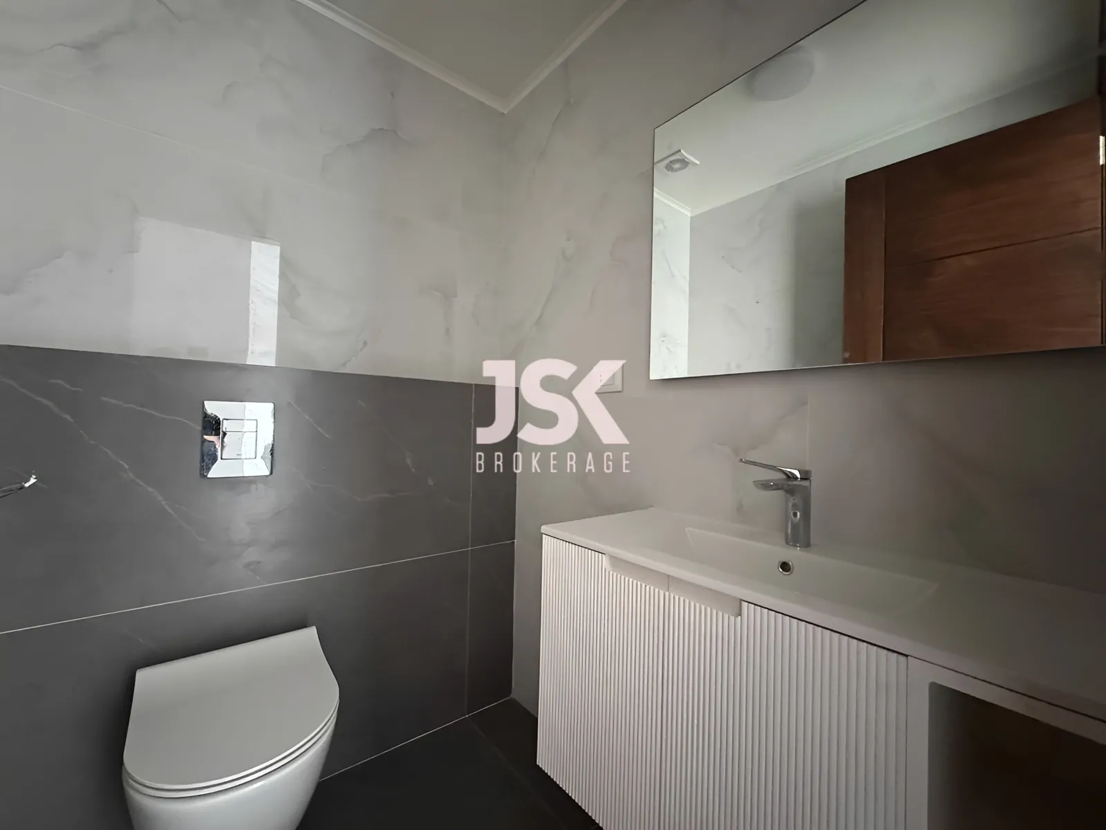 Apartment for Rent in Roumieh