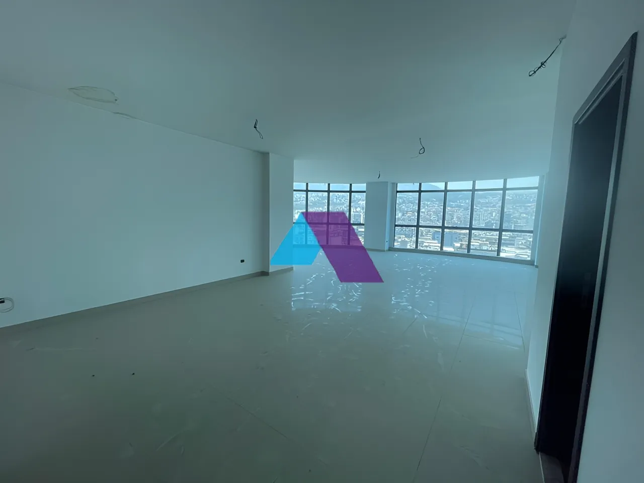 Office for rent in Jdeideh
