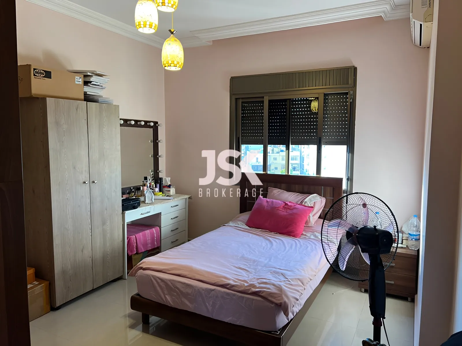 Apartment for Sale in Forn El Chebbak
