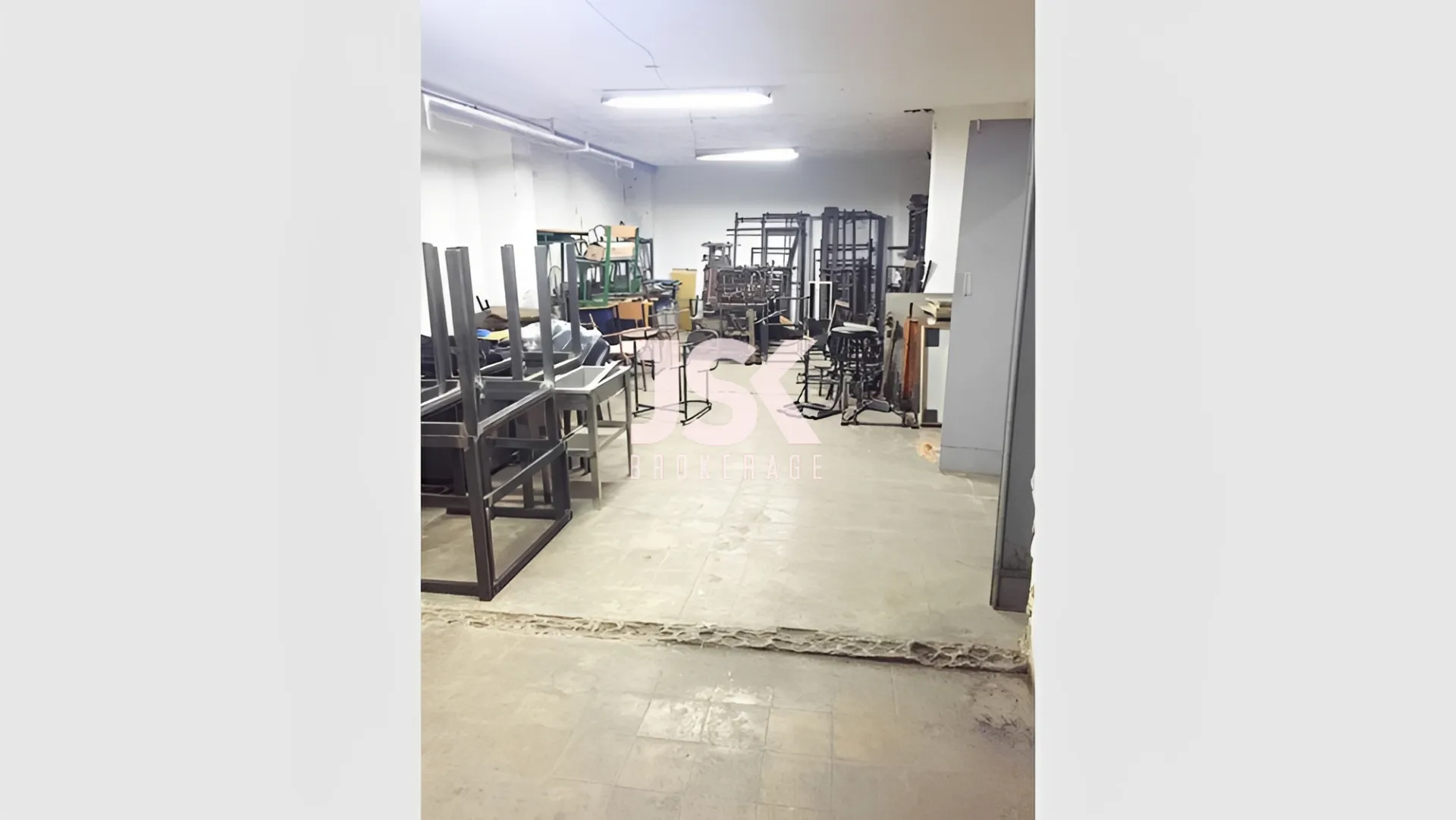 Warehouse for sale in Dbayeh