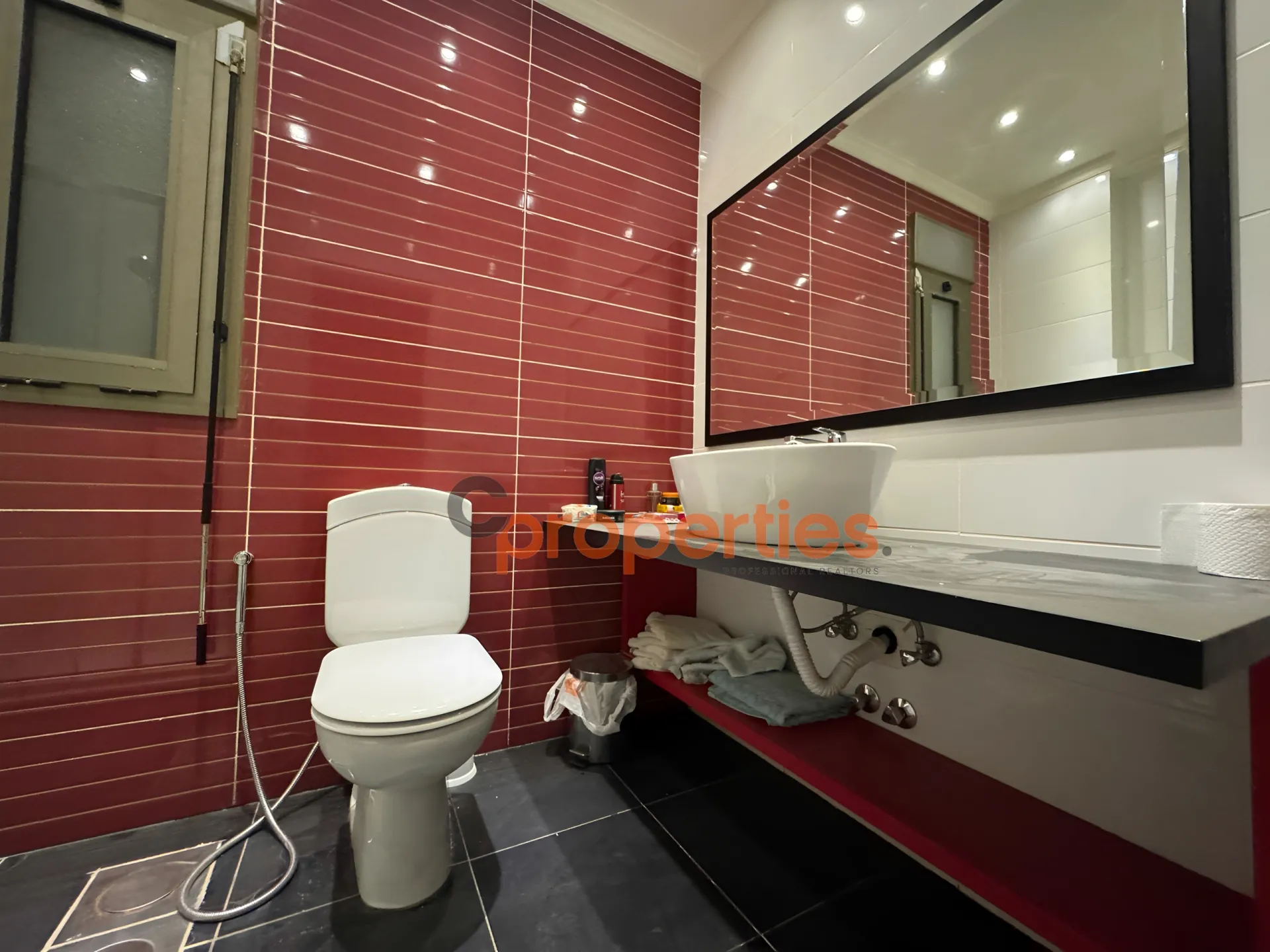 Villa for Sale in Aachqout
