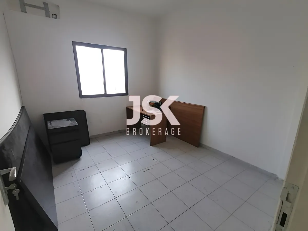 Office for rent in Baouchriyeh