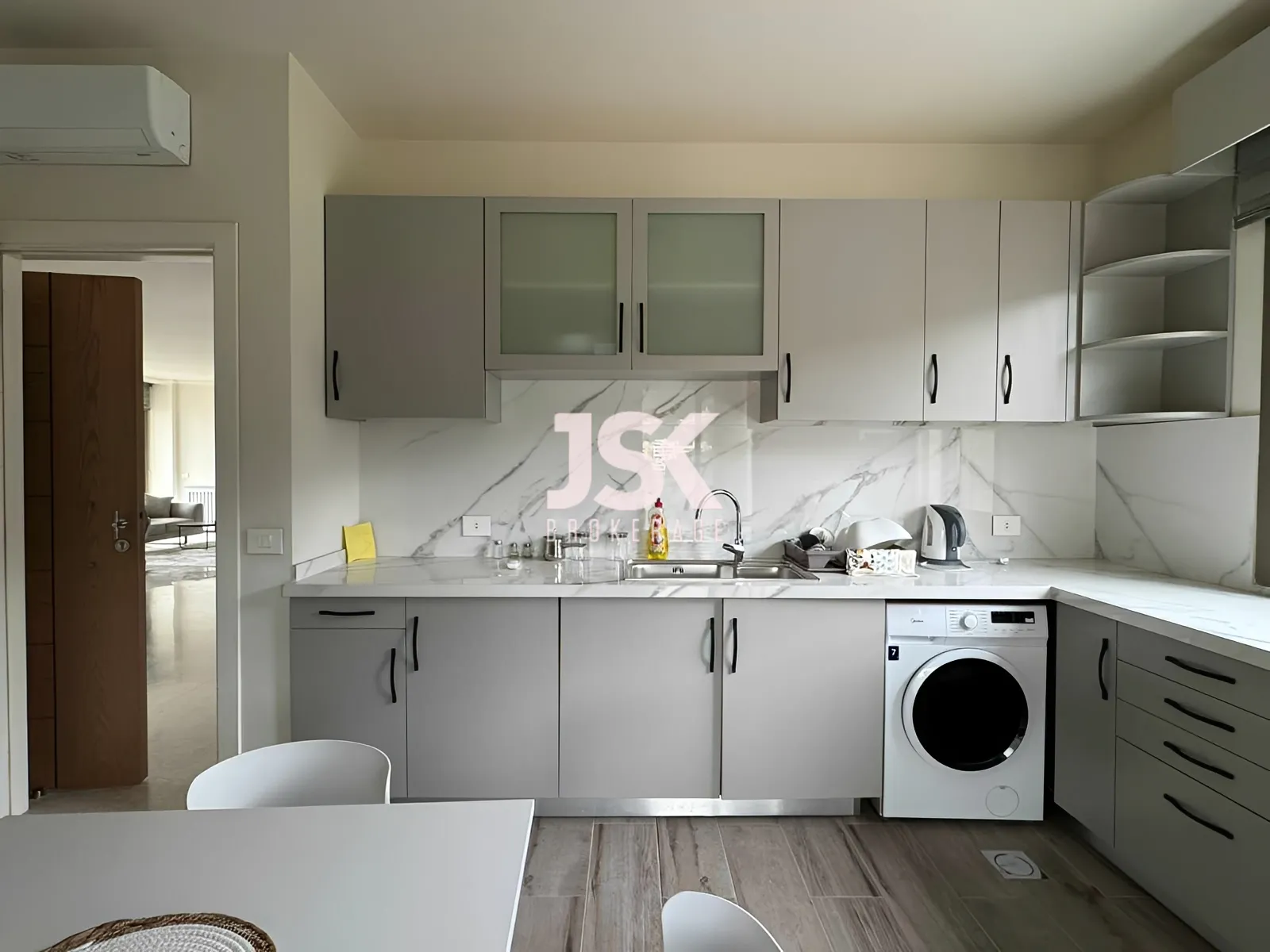 Apartment for Sale in Ain Saadeh