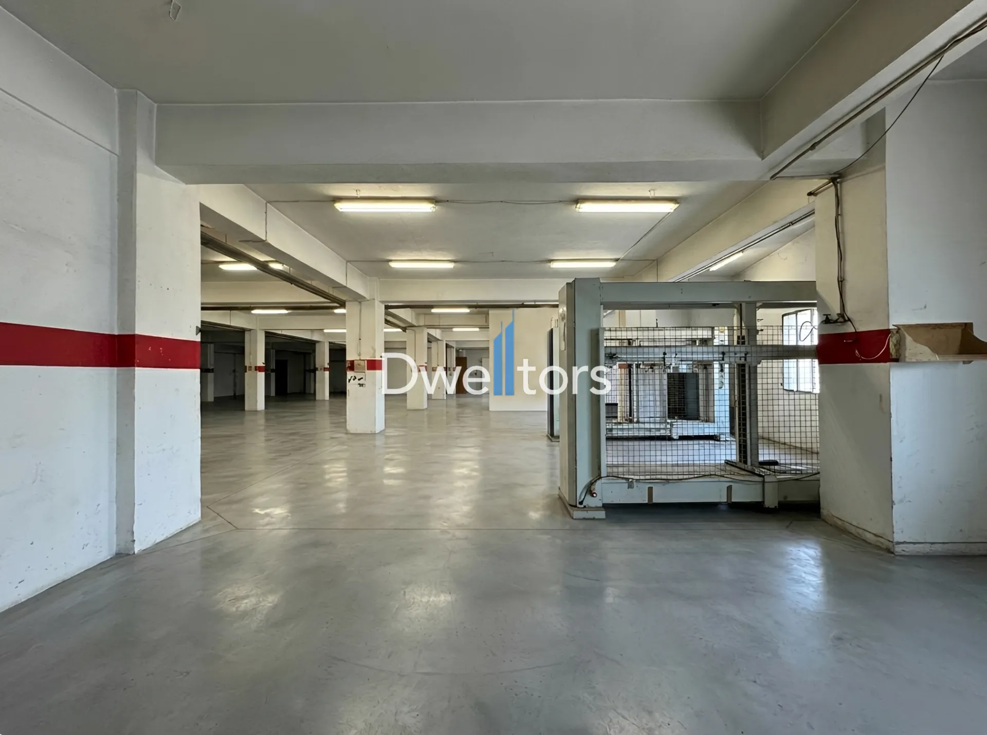Warehouse for rent in Dekwaneh, Lebanon