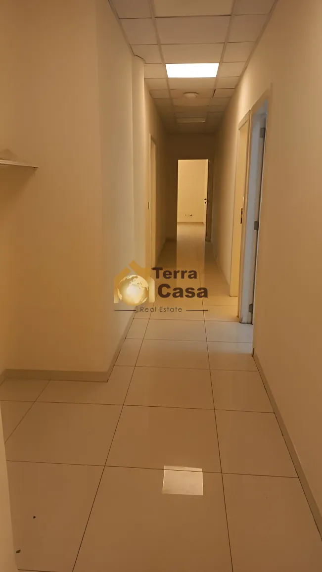 Commercial for rent in El Metn, Lebanon