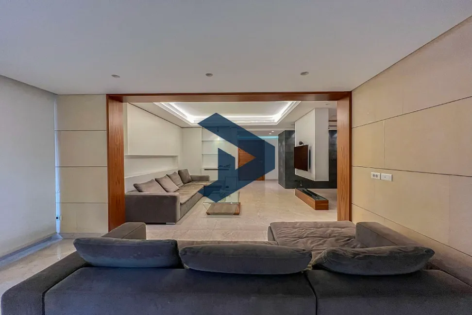 Apartment for sale in Achrafieh, Beirut, Lebanon - 3 bed, 4 bath