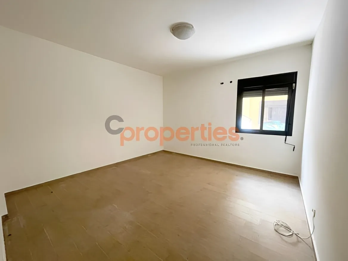 Apartment for Sale in Haret Sakher