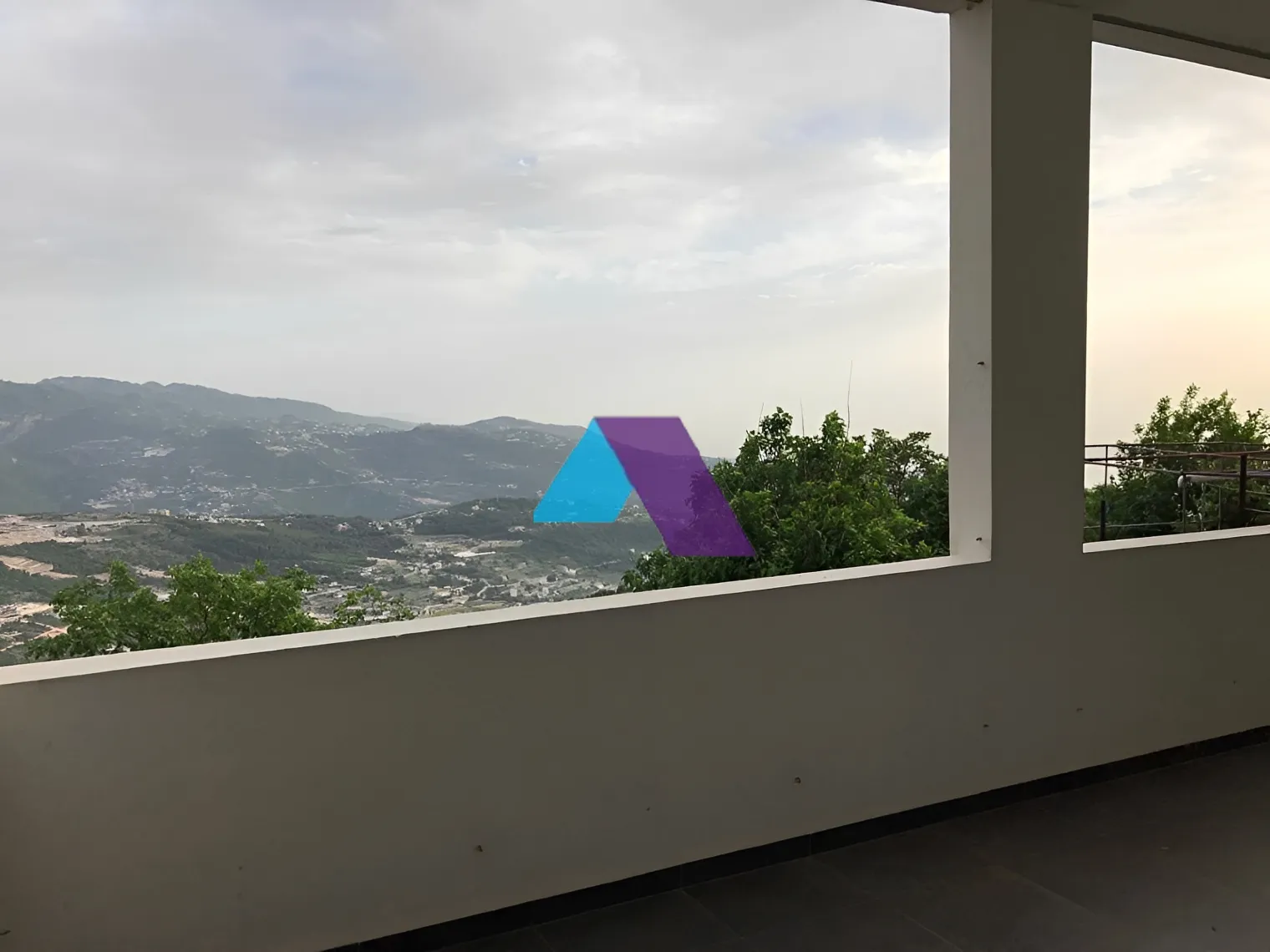 Chalet for sale in Aannaya