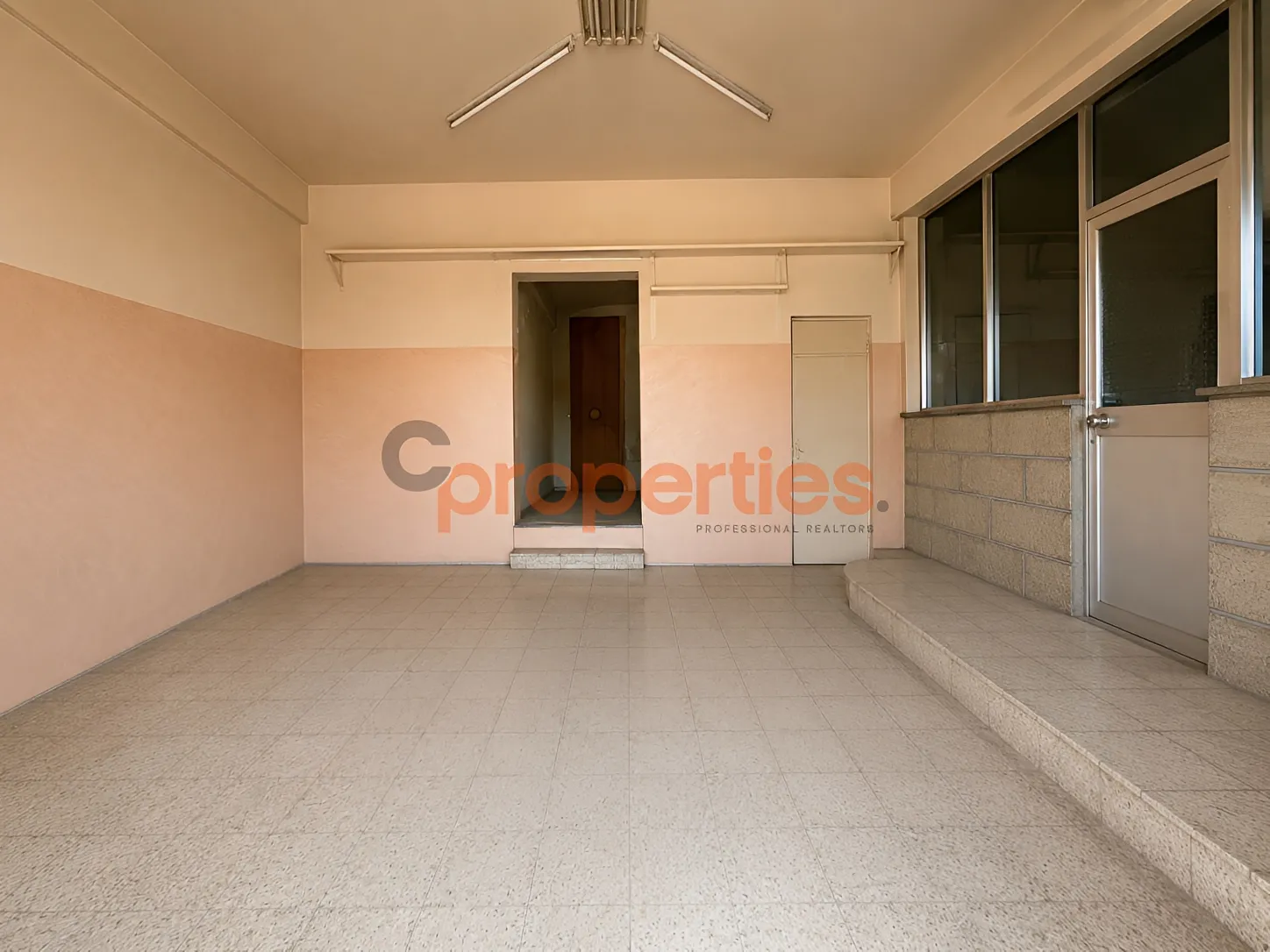 Shop for Rent in Rayfoun