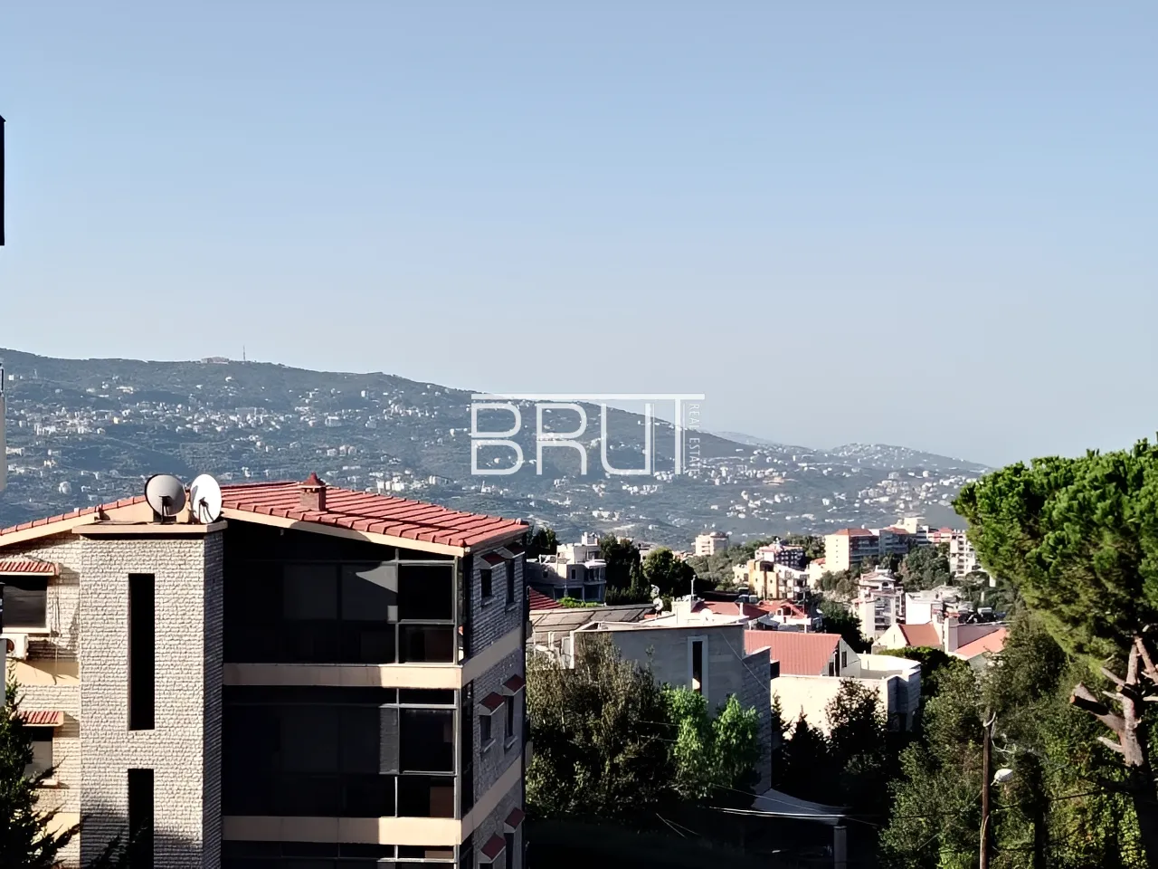 Apartment for Rent in Ajaltoun