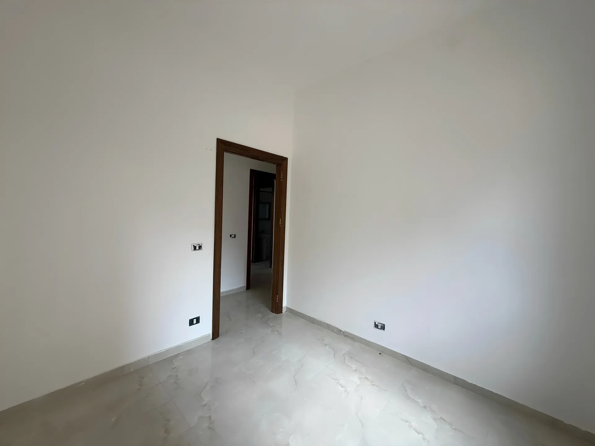 Apartment for Sale in Ballouneh