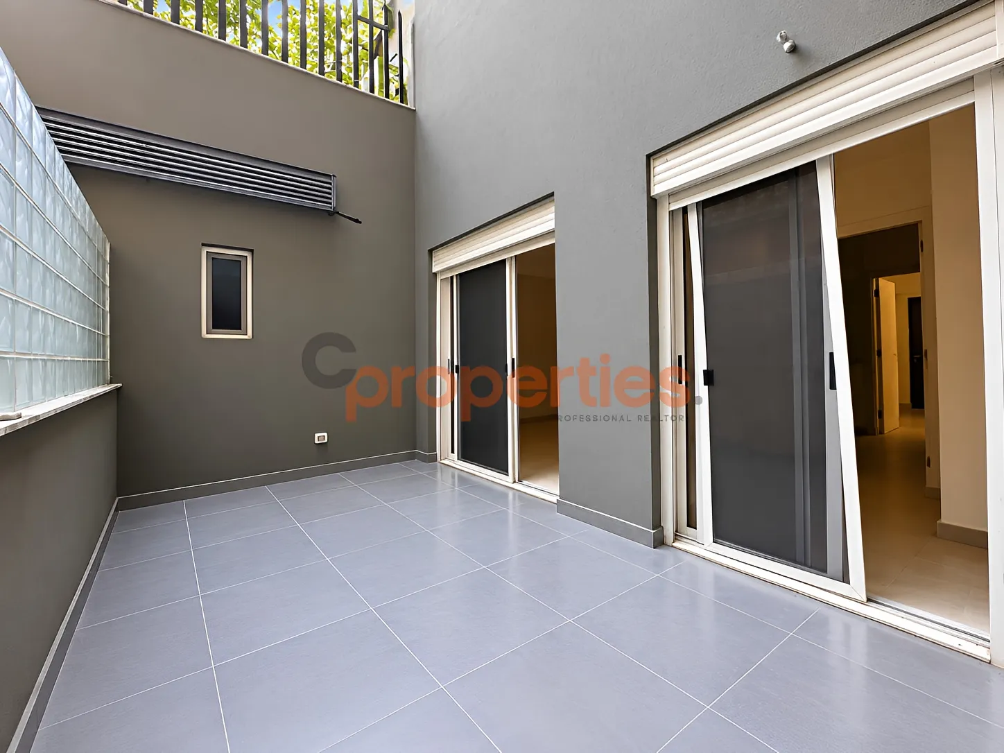 Apartment for Sale in Ain Aar