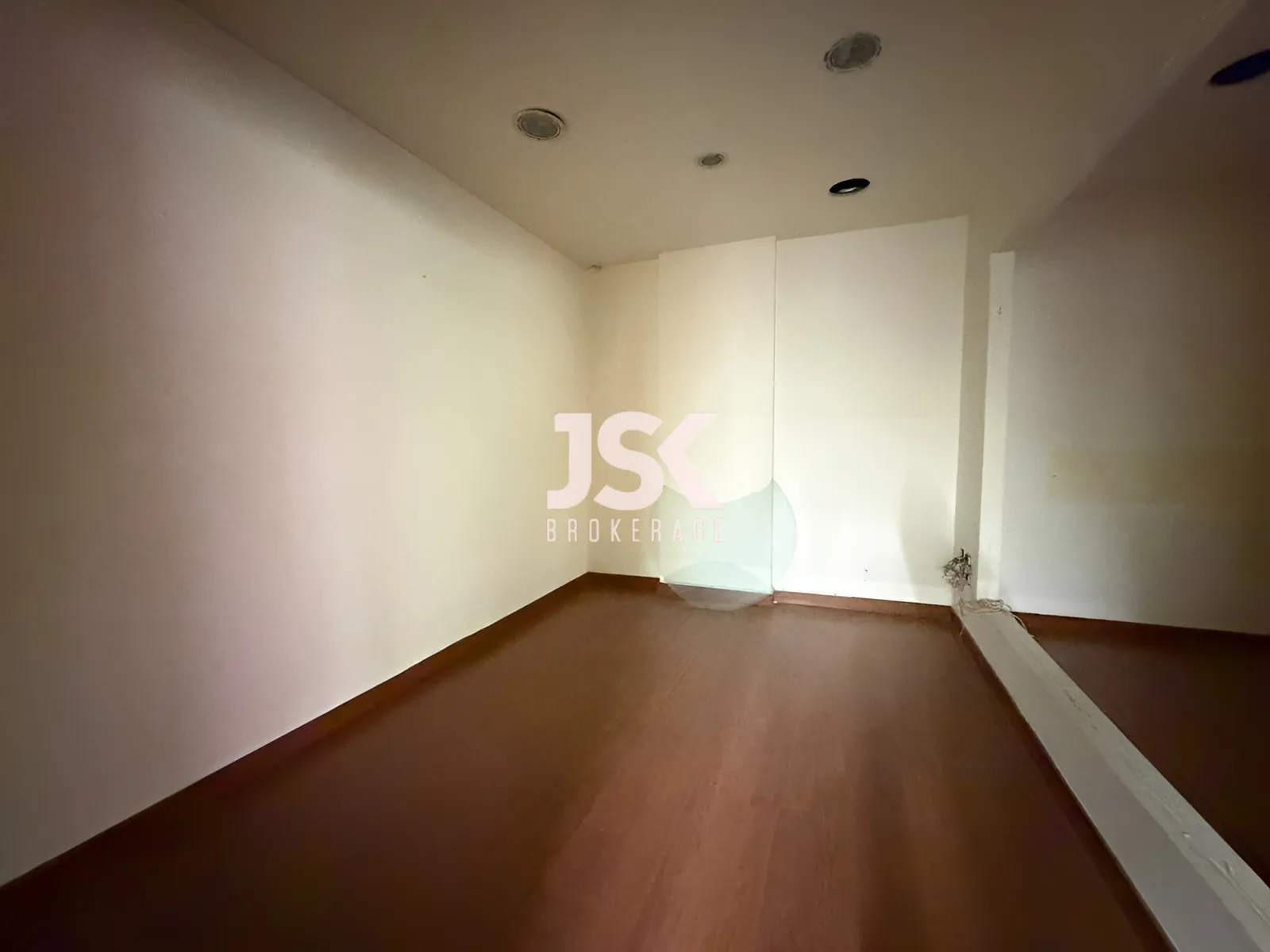 Office for Rent in Achrafieh