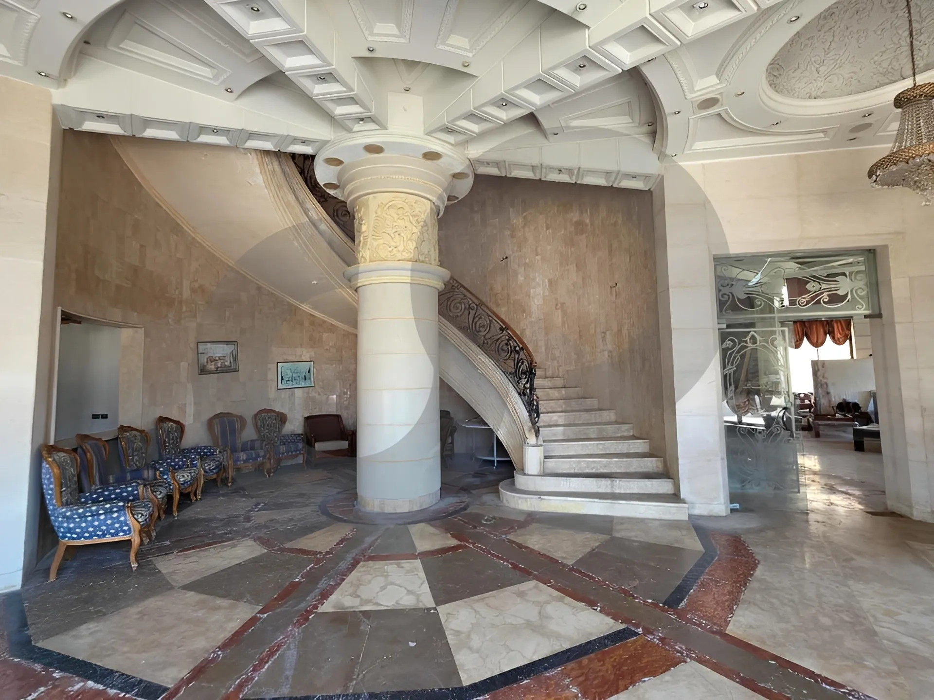 Restaurant for Sale in Louaizeh