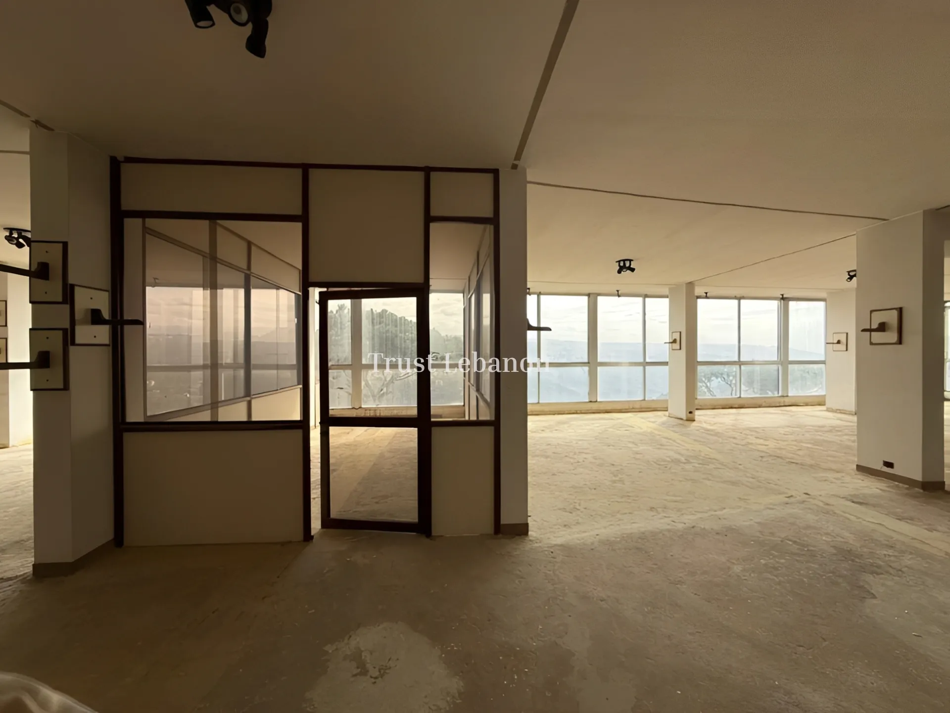 Showroom for rent in Broummana, Lebanon