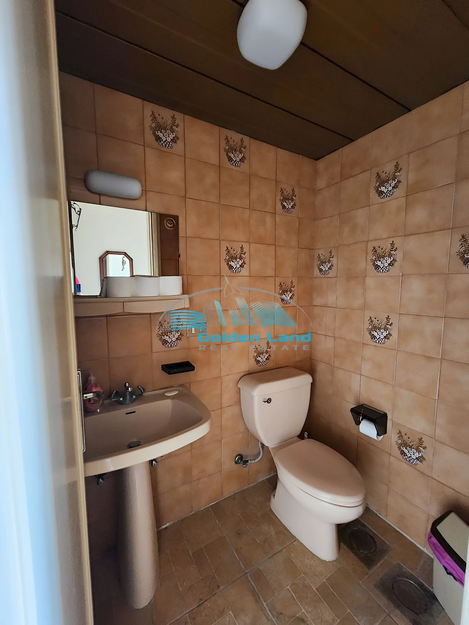 Apartment for Sale in Jouret El Ballout