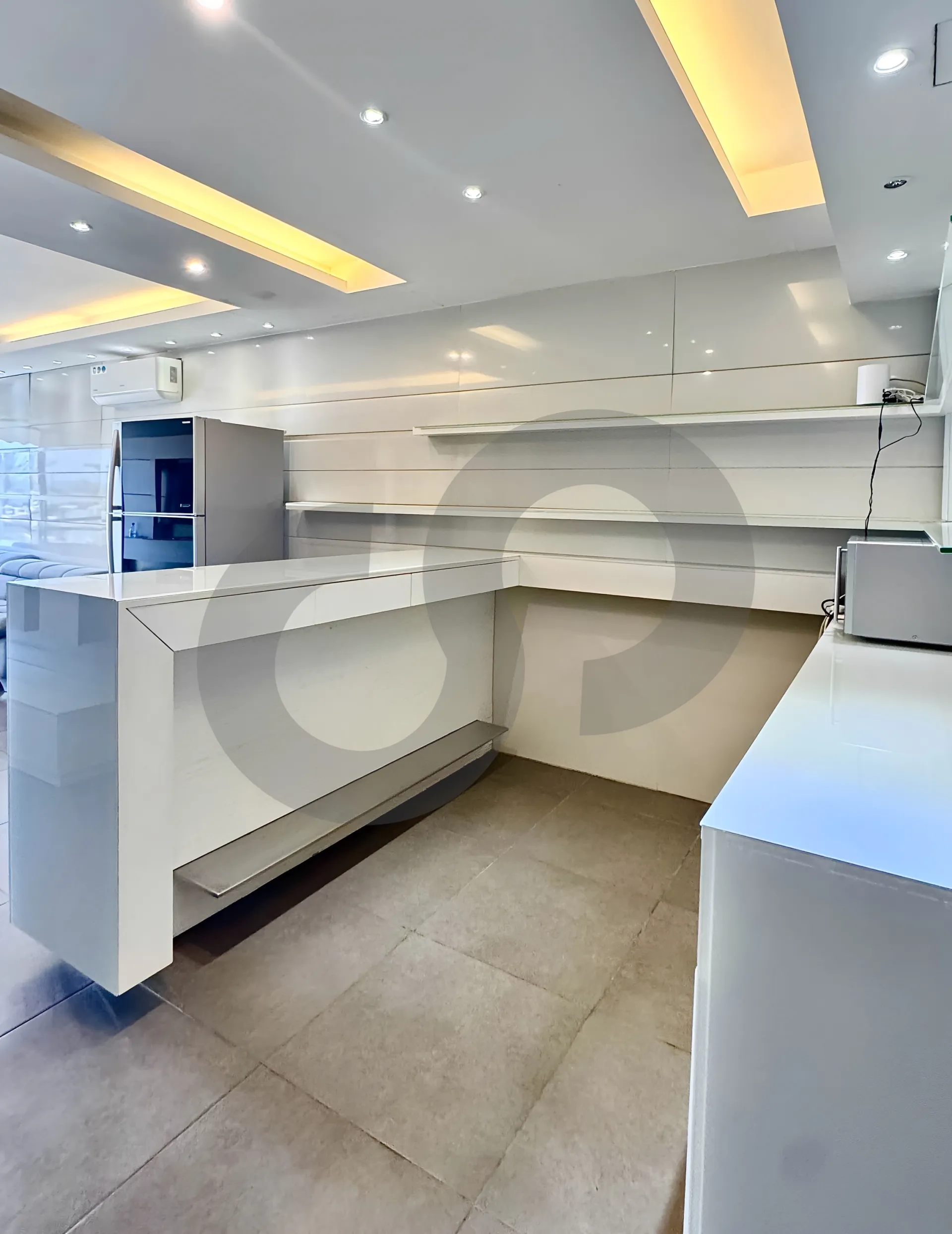 Chalet for Sale in Halat