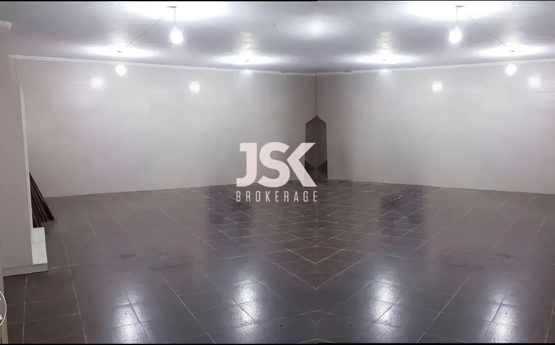 Warehouse for Sale in Mansourieh