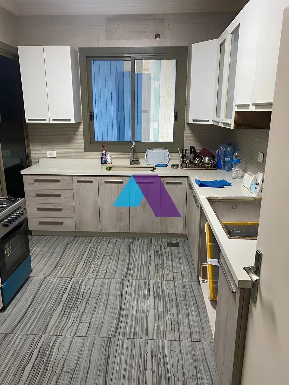 Apartment for Sale in Ras Al Naba'a - 3 bed, 3 bath