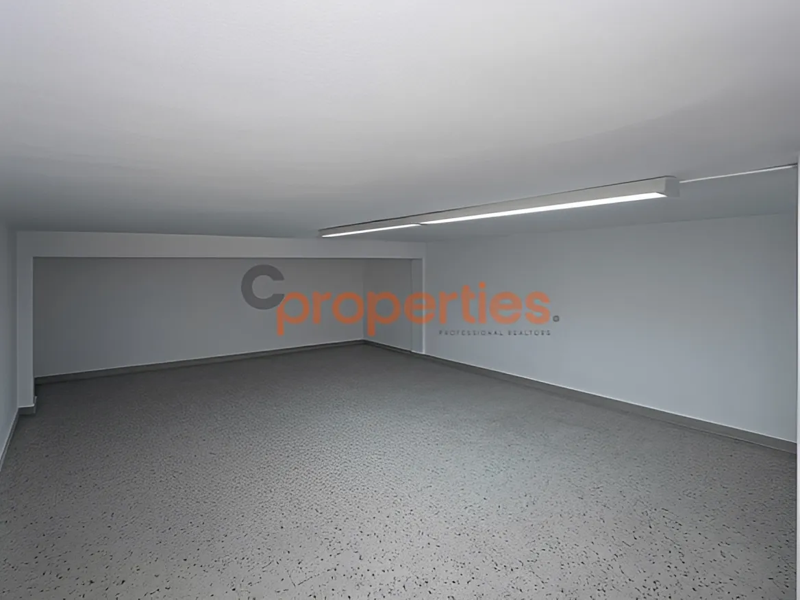 Showroom for Sale in Dekwaneh