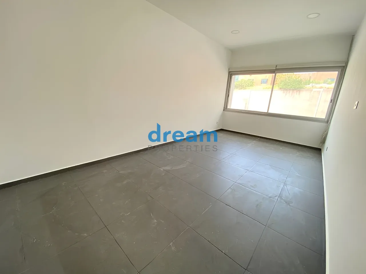 Office for rent in Horch Tabet, Lebanon