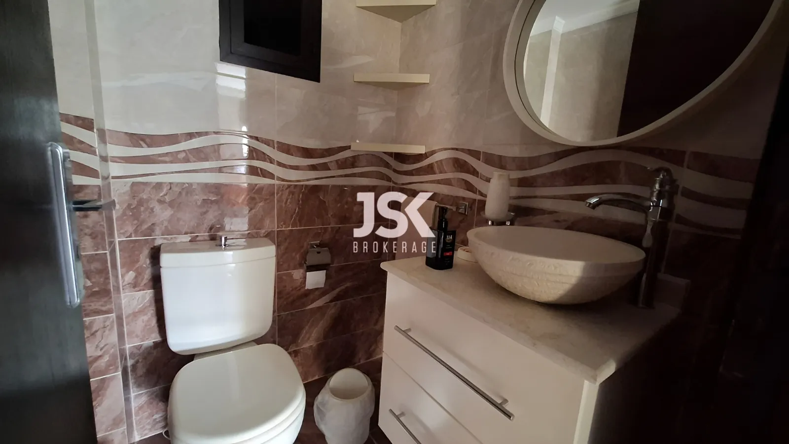 Apartment for Sale in Halat