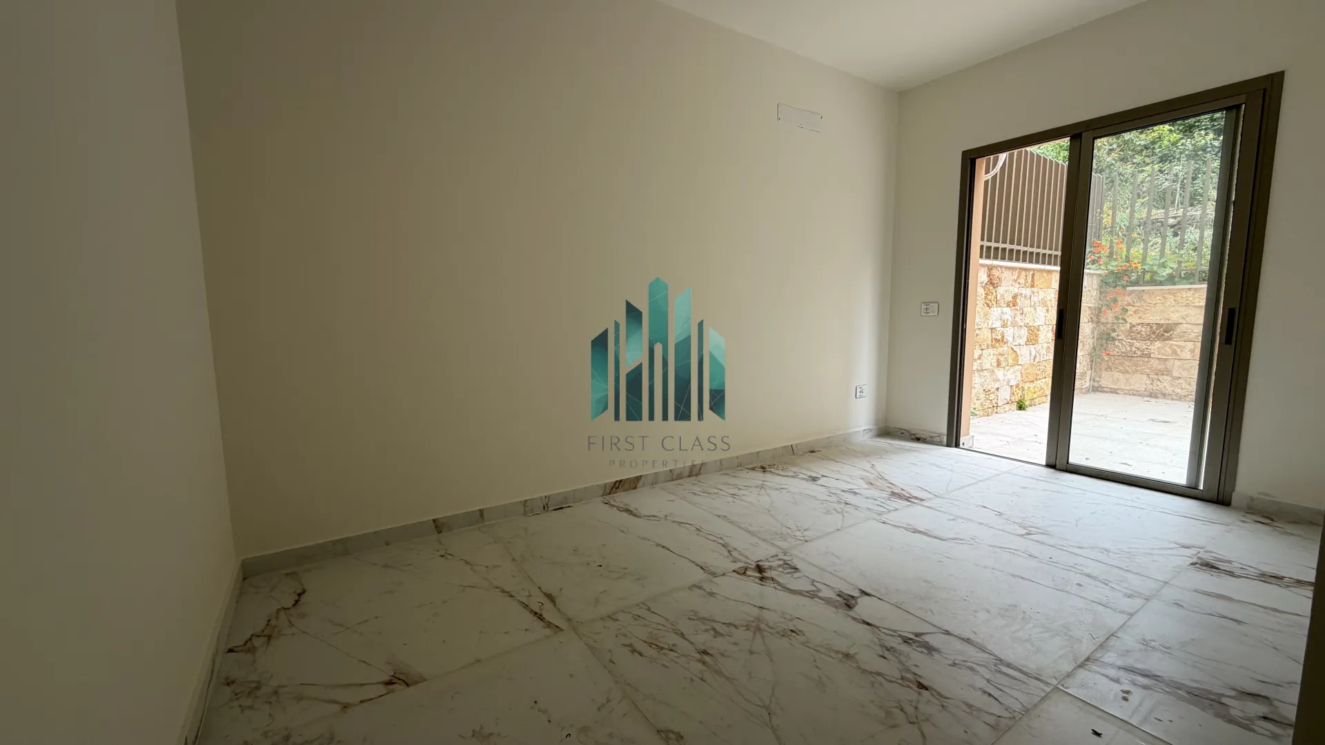Apartment for Sale in Awkar - 4 bed, 3 bath