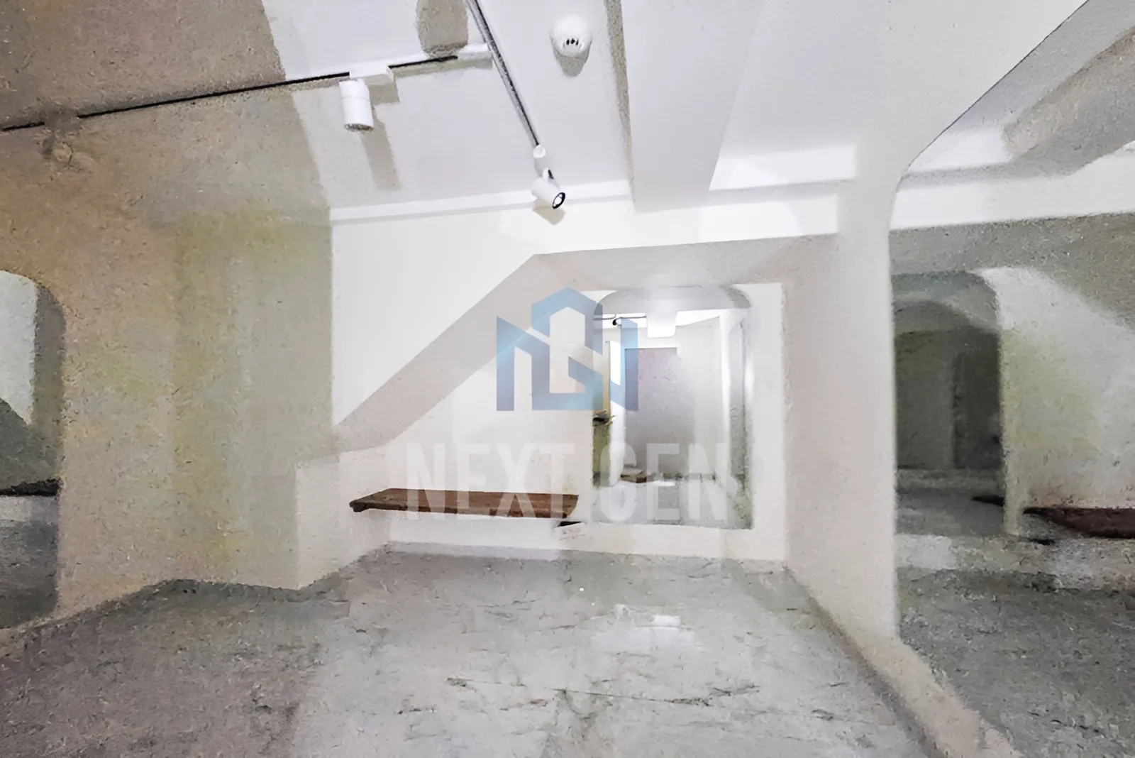 Shop for Rent in Downtown