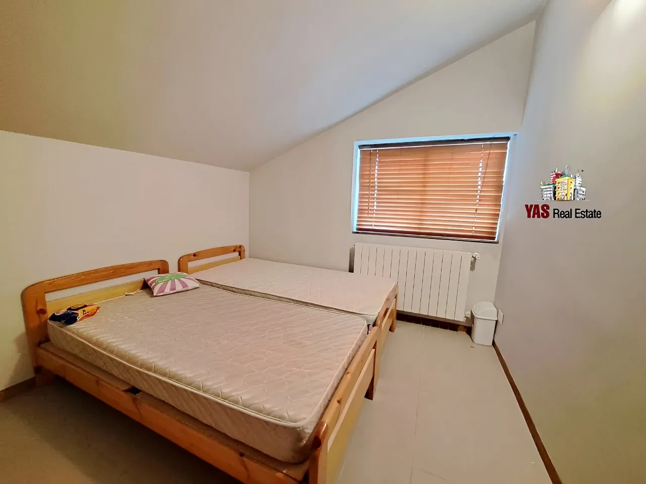Chalet for rent in Aayoun El Siman - 3 bed, 4 bath