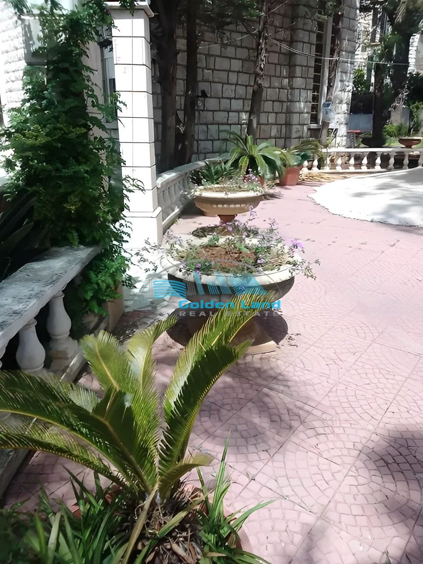 Villa for Sale in Aley, Lebanon - 4 bed, 4 bath