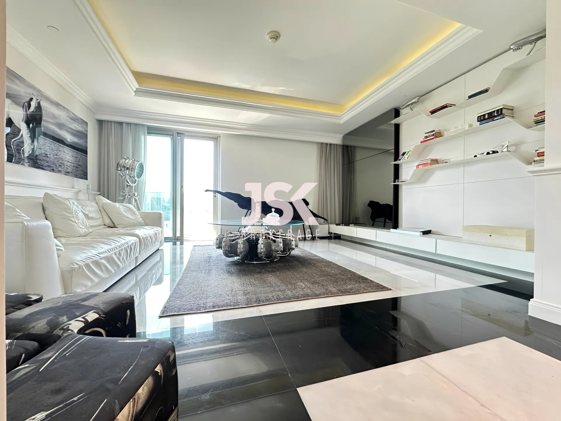Apartment for Sale in Downtown - 3 bath