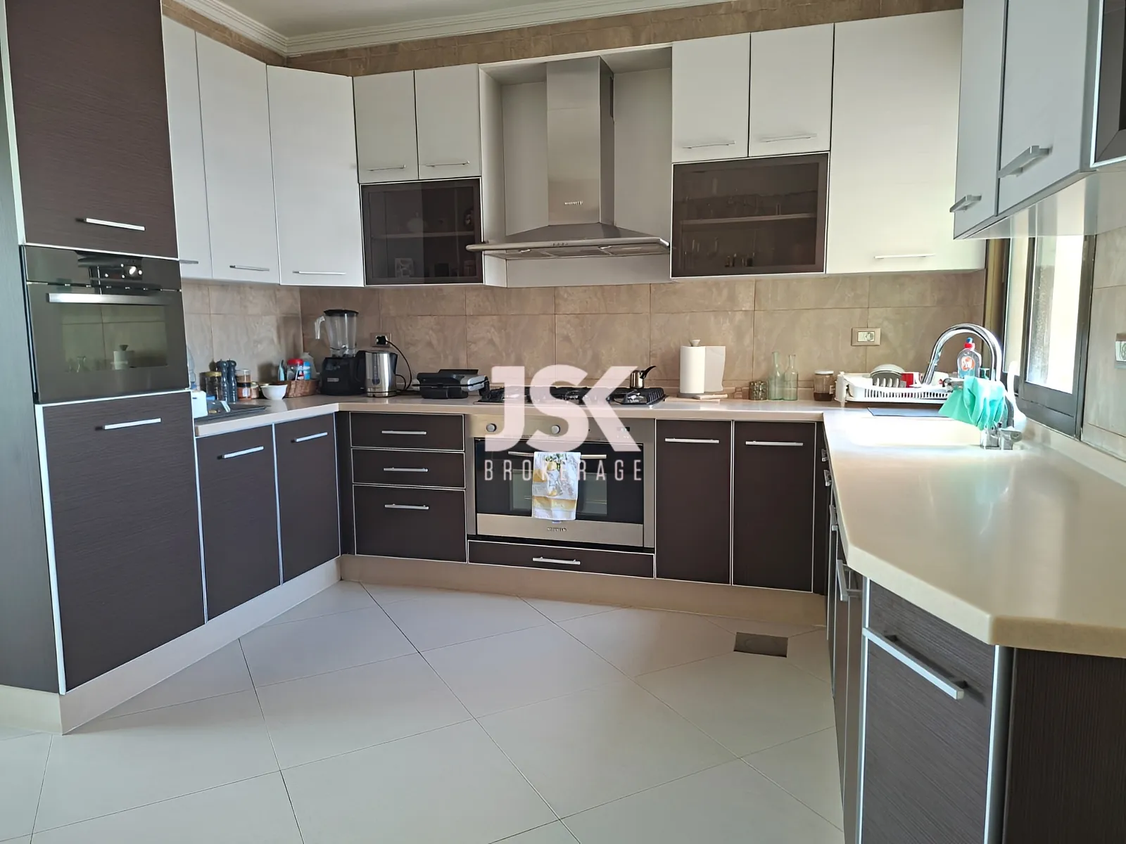 Apartment for Sale in Mar Elias, Beirut