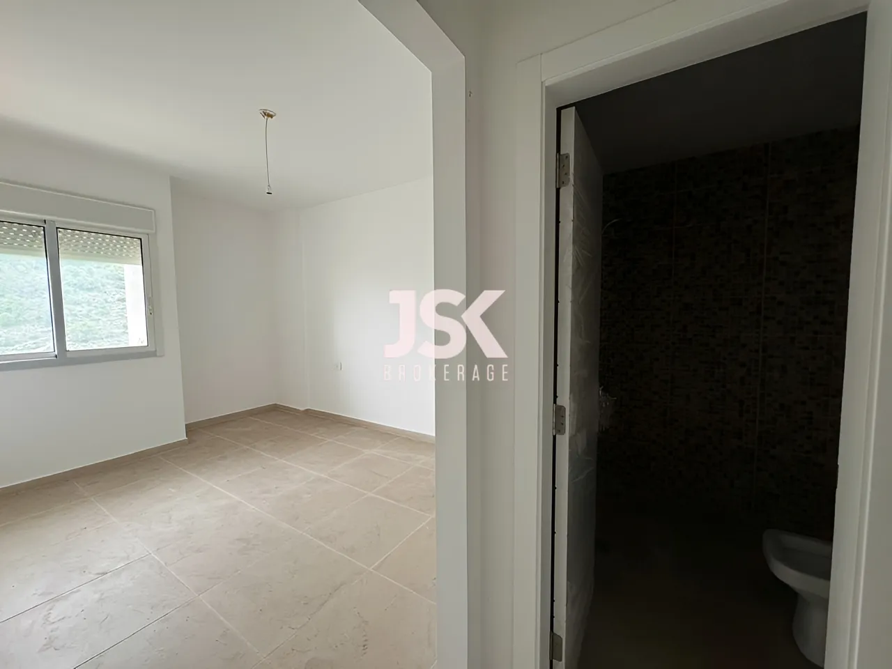 Apartment for Rent in Halat