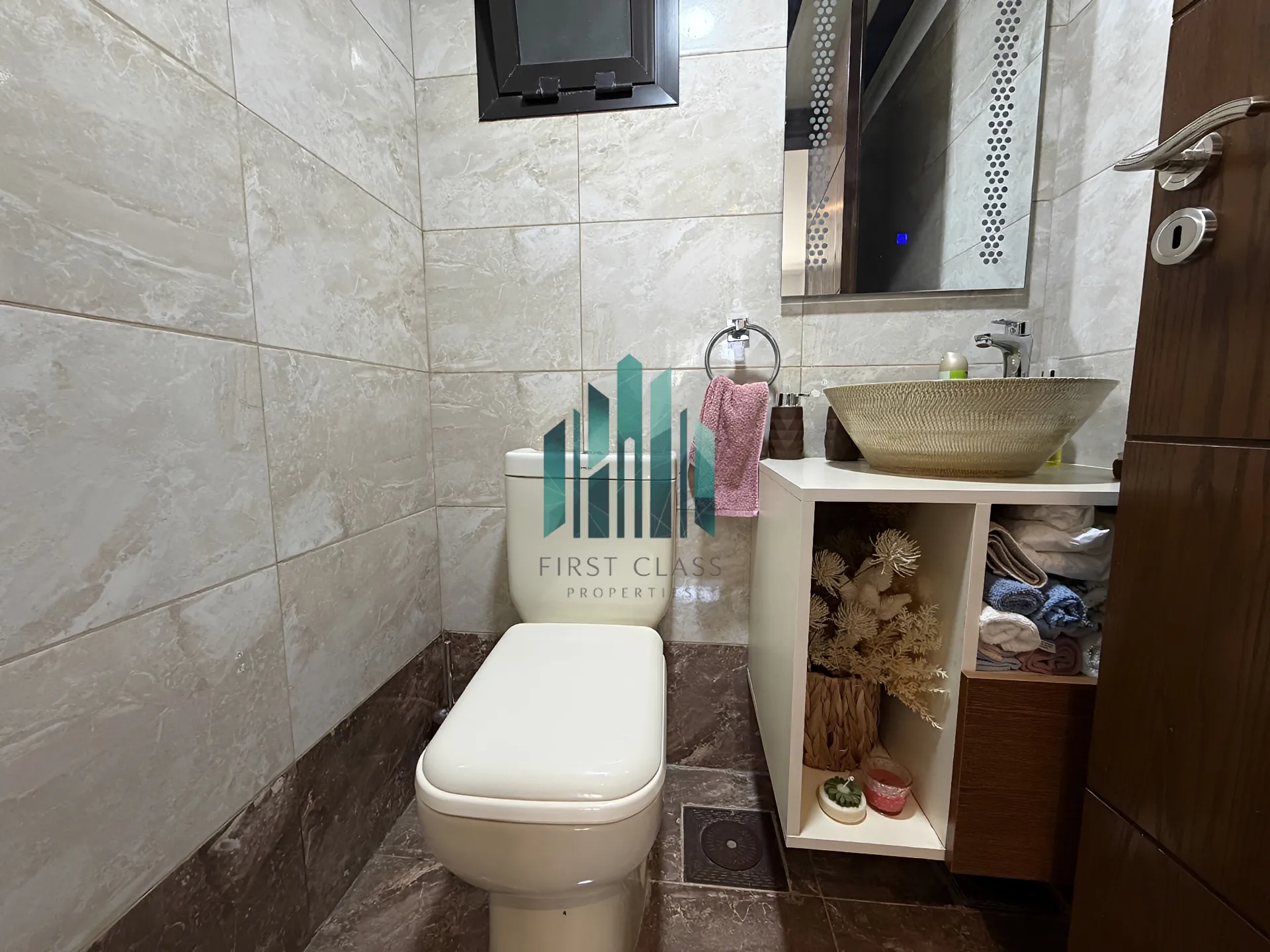 Duplex for Sale in Qornet El Hamra - 4 bed, 3 bath