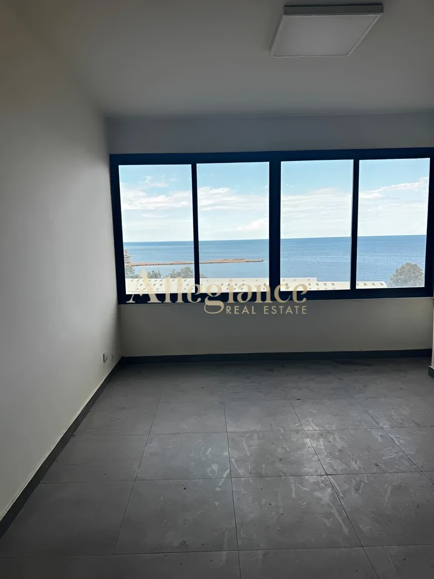 Office for sale in Jounieh