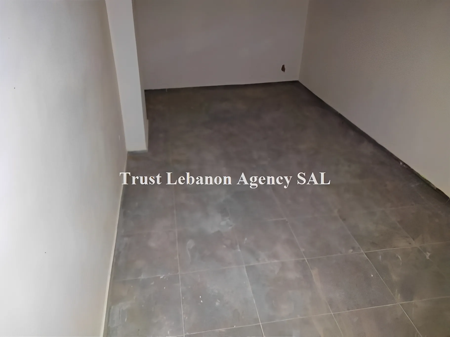 Shop For Sale in Chouf, Haret Al Naame