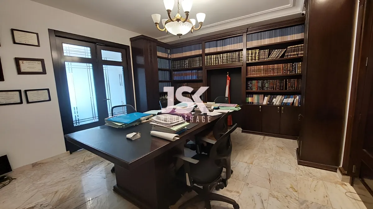 Apartment for Sale in Verdun, Beirut, Lebanon - 4 bed, 3 bath