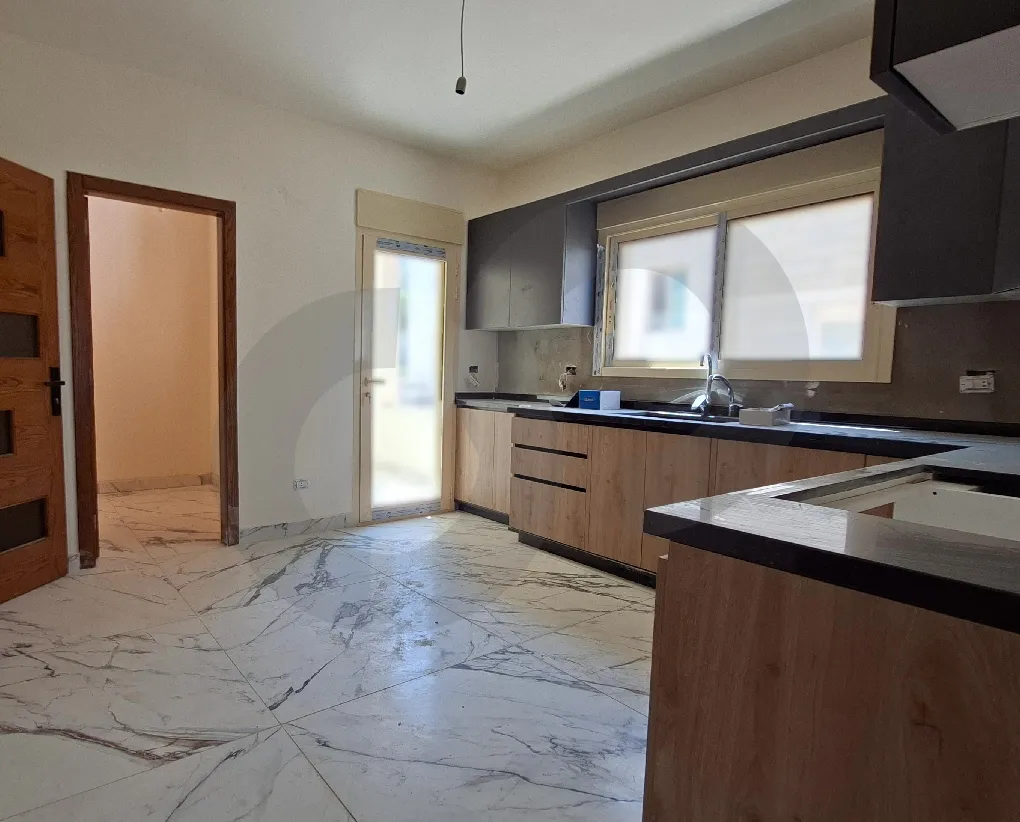Building for Rent in Chouit
