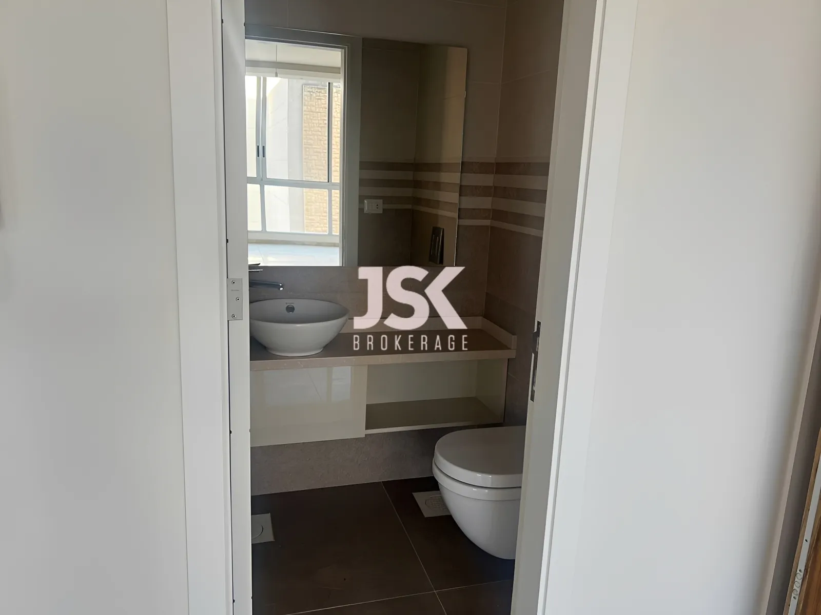 Apartment for Sale in Ain el remmeneh, baabda