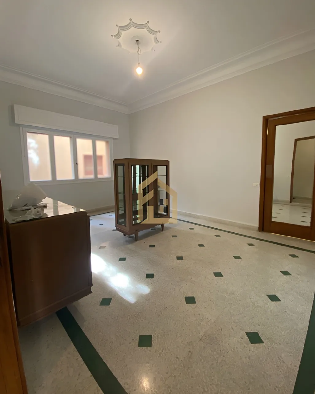 Apartment for rent in Achrafieh, Beirut, Lebanon - 3 bed, 4 bath