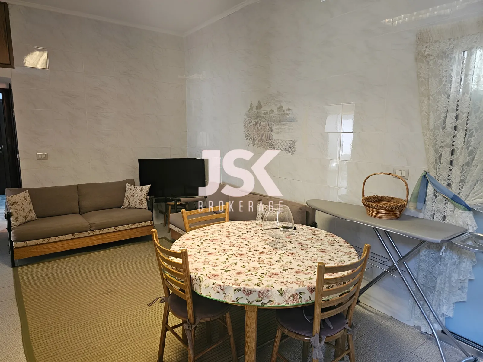Apartment for Rent in Sabtiyeh