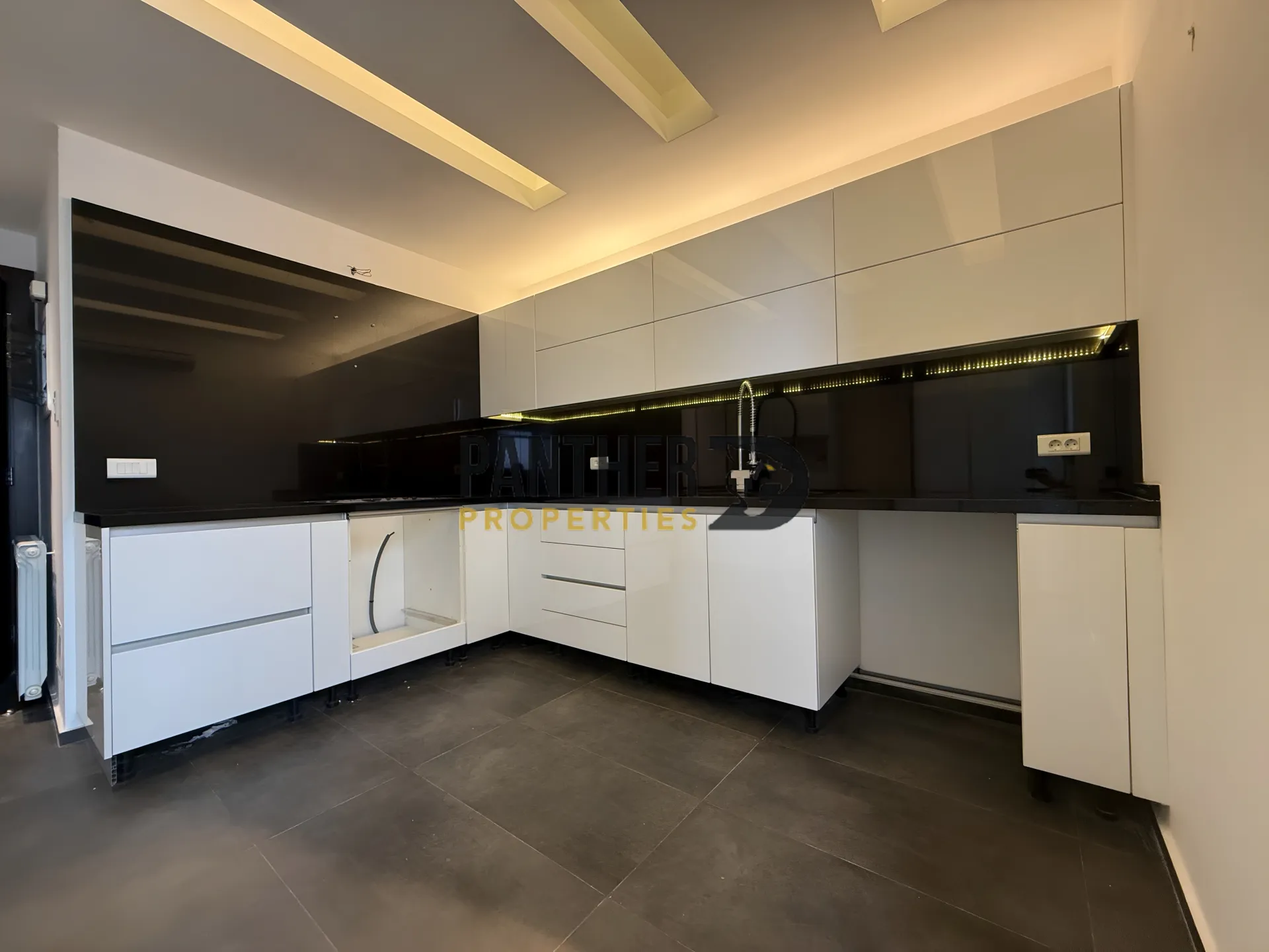Apartment for sale in Cornet chahwan, lebanon