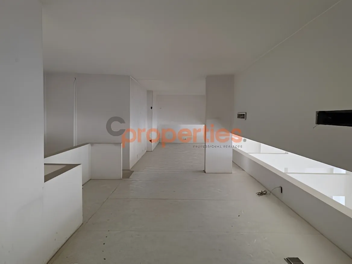 Showroom for Rent in Horch Tabet