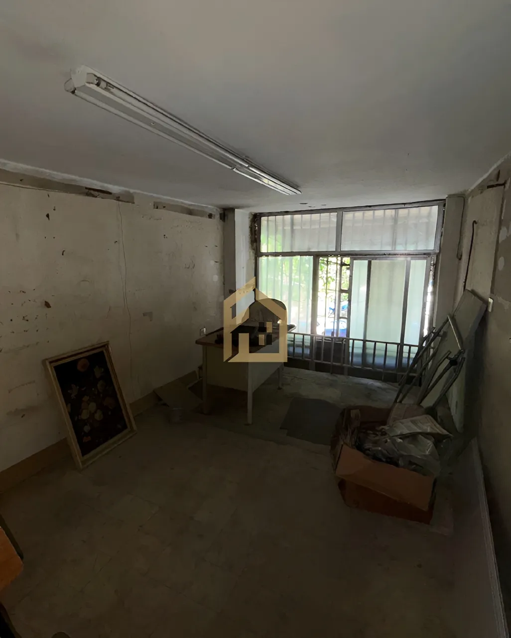 Shop for rent in Msaytbeh, Beirut, Lebanon