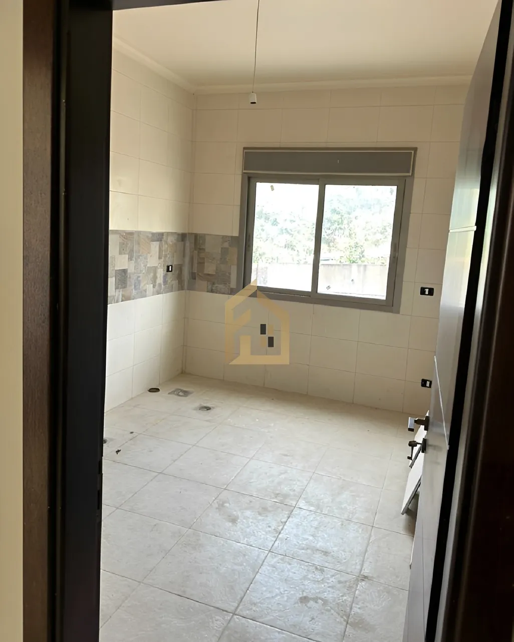 Apartment for sale in Ballouneh, Lebanon - 3 bed, 2 bath
